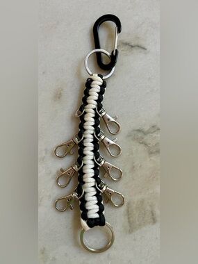 Black & White Paracord Keychain with Multiple Lobster Clasps